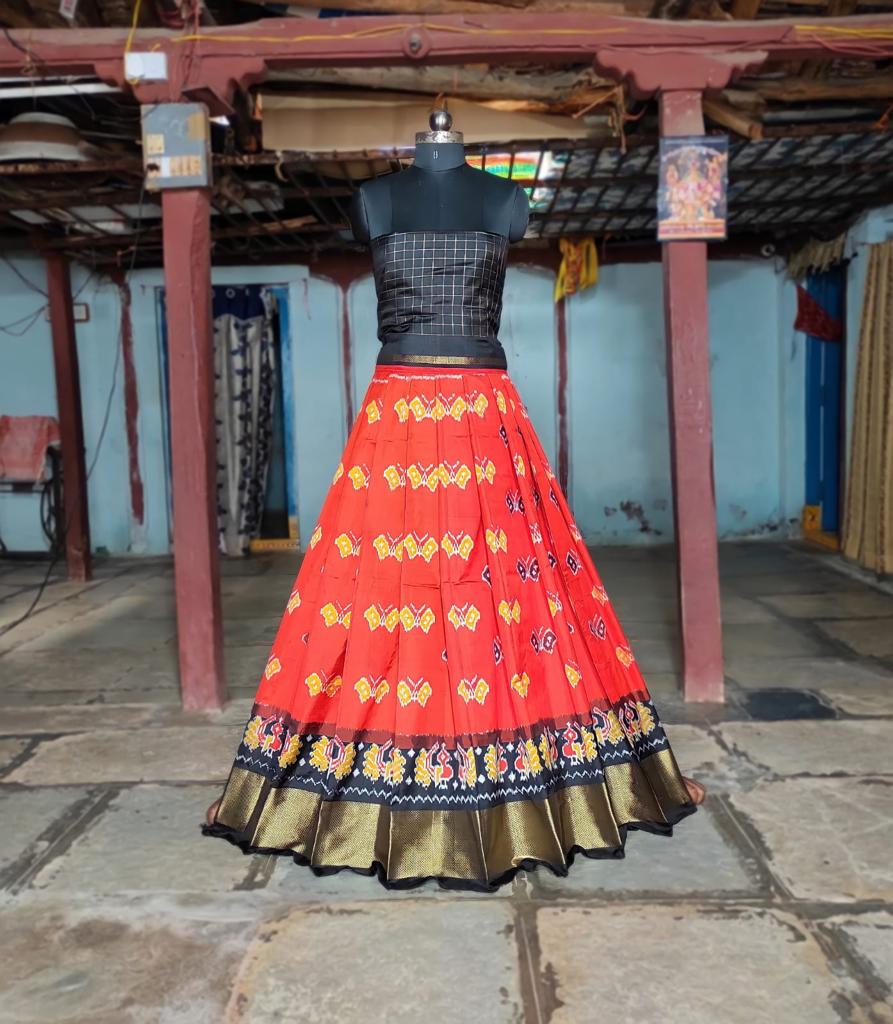 Pochampally Ikkat Pattu Lehengas Full Set || Ikkat Silk Half Sarees  Handloom weaving - YouTube